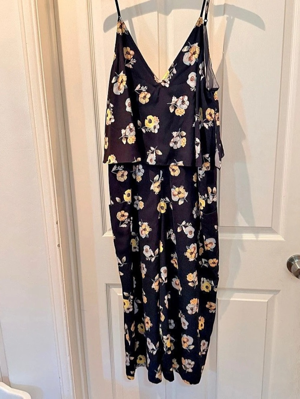 Anthropology- Avec Les Filles Floral cropped Wide Leg Jumpsuit in Black Size Lar